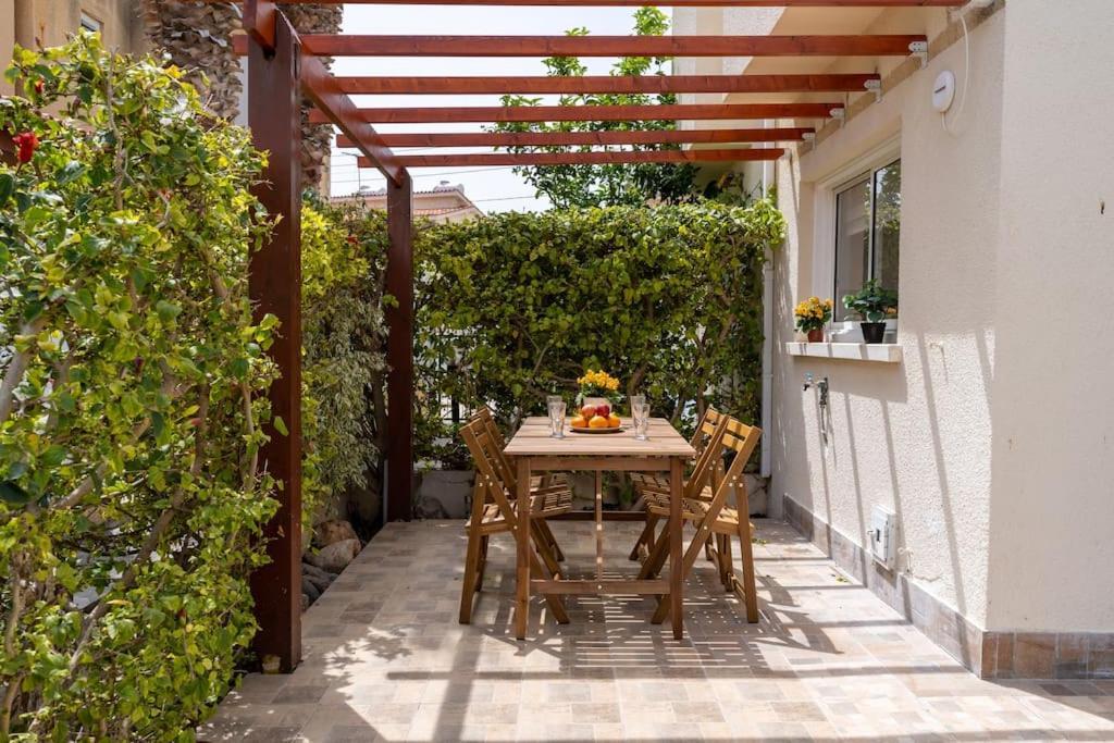 Cozy Nerina Cottage At Harbour Paphos Buitenkant foto